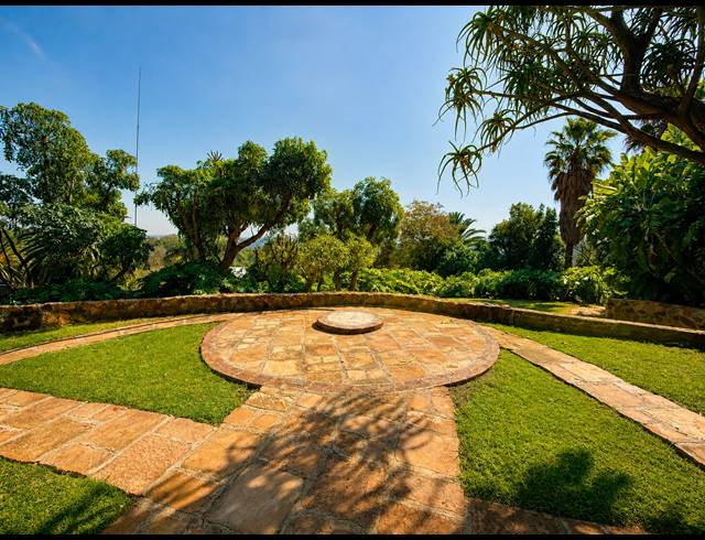 4 BEDROOM FREEHOLD FOR SALE IN NORTHCLIFF
